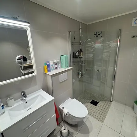 Center With Double Bed