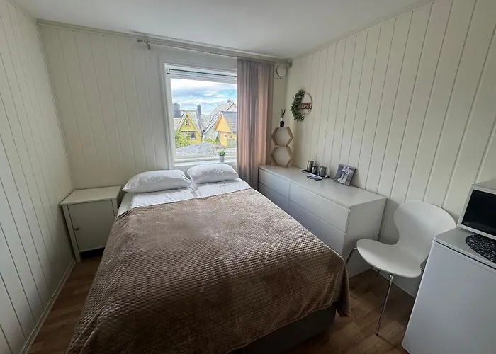 Center With Double Bed *