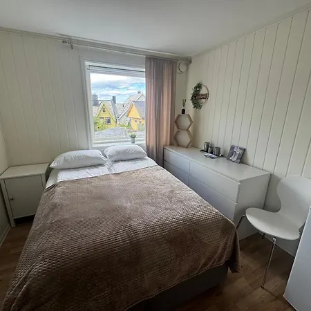 Center With Double Bed *